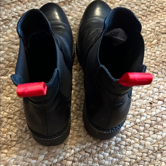 Pajar Black Leather Boots with Elastic Panels - Picture 2 of 6